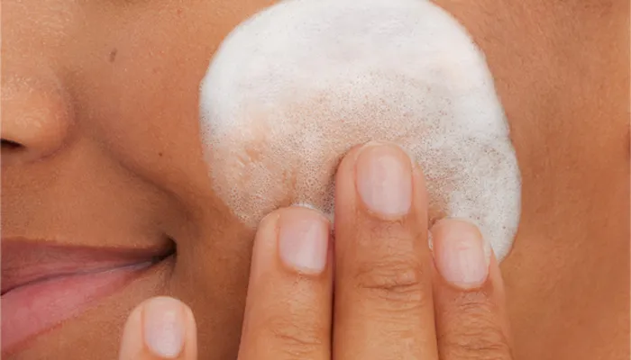 Balancing Air Foam Cleanser